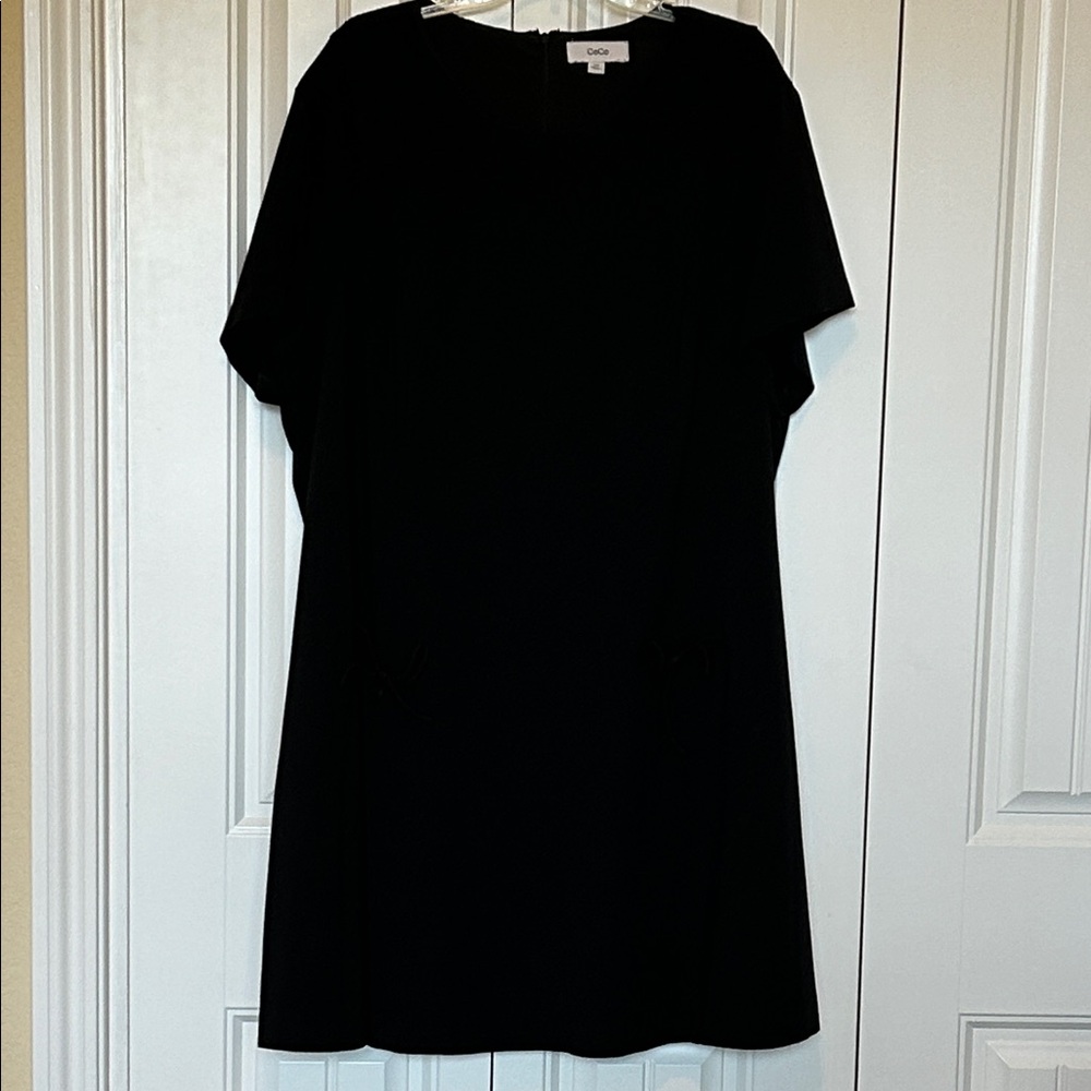 CeCe Black Minimal Shift Dress